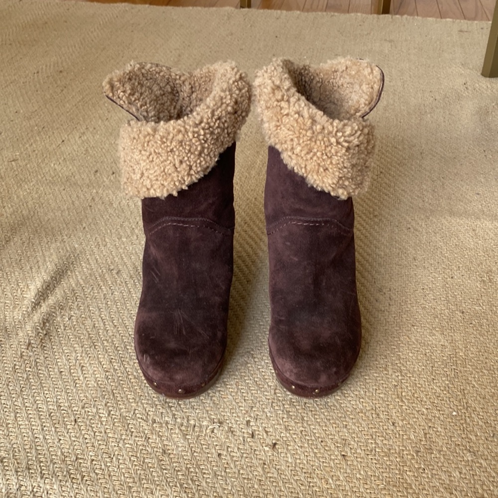 Genuine Ugg boots - Picture 7 of 9